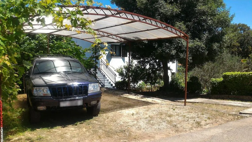 Apartments Beceic Njivice