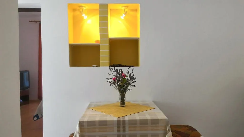 Apartments Beceic 니바이스 0*,