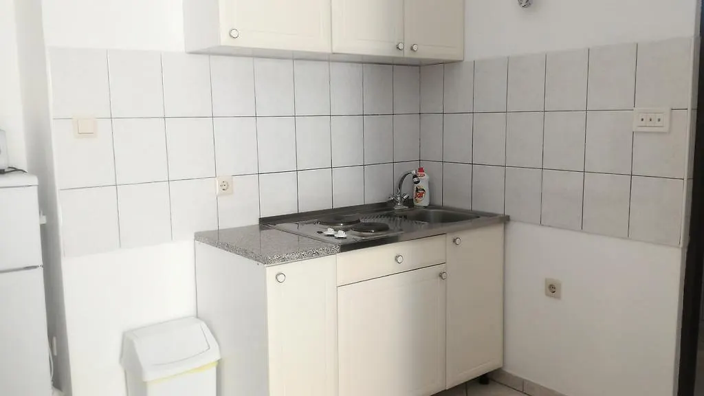 Apartments Beceic 니바이스 크로아티아
