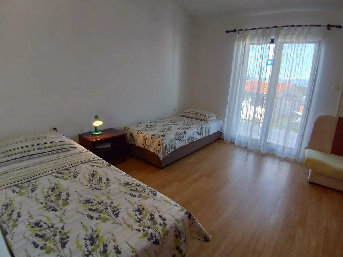 Apartments Beceic 니바이스