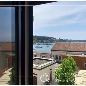 Pina , Rovinj Kroatien
