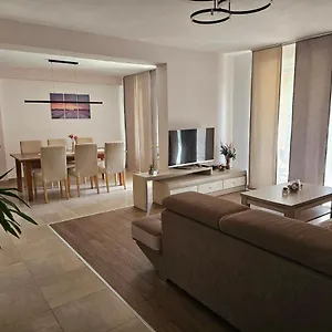 Premium Tade , Funtana Kroatien