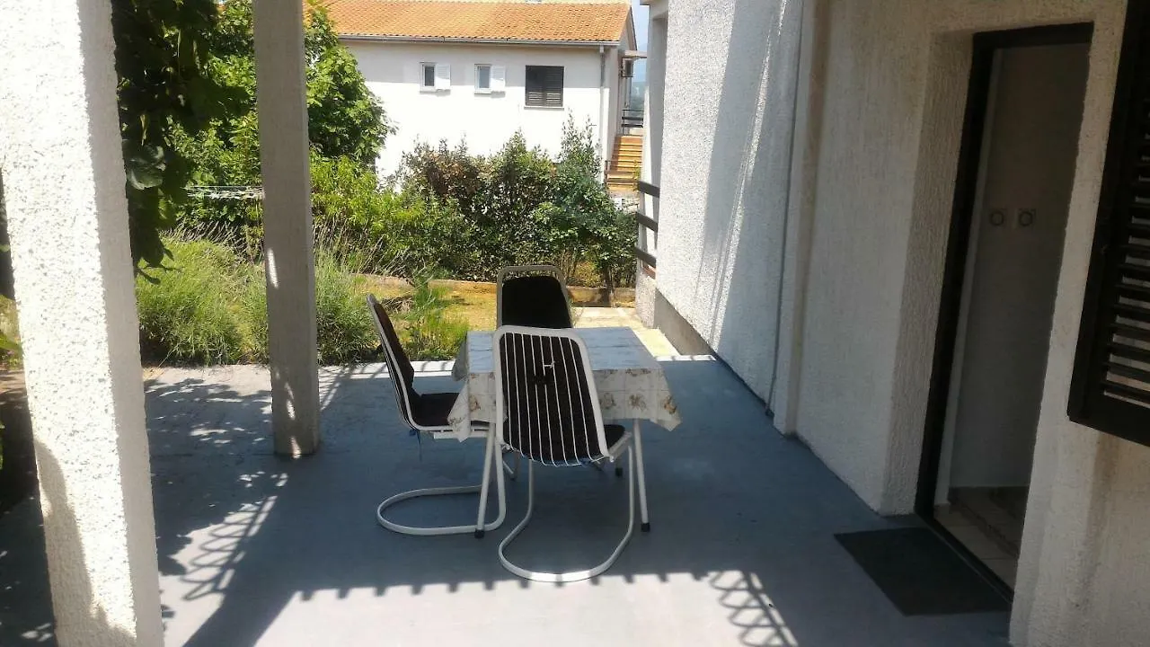 Apartments Beceic Njivice