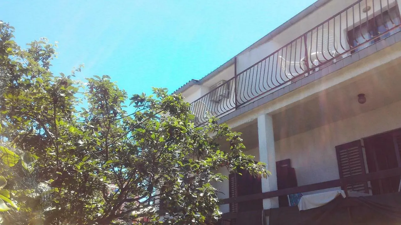 Apartments Beceic Njivice